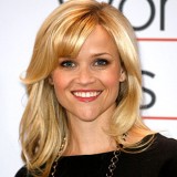 Reese Witherspoon on Losing the Baby Weight: “I’m Crawling Back”