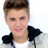 New Year’s Tragedy – Paparazzi Shooting Justin Bieber Pics Killed, As Singer Calls For Laws to Protect Celebs